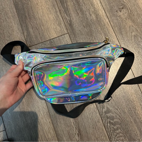 Silver holographic fanny pack - Picture 2 of 5